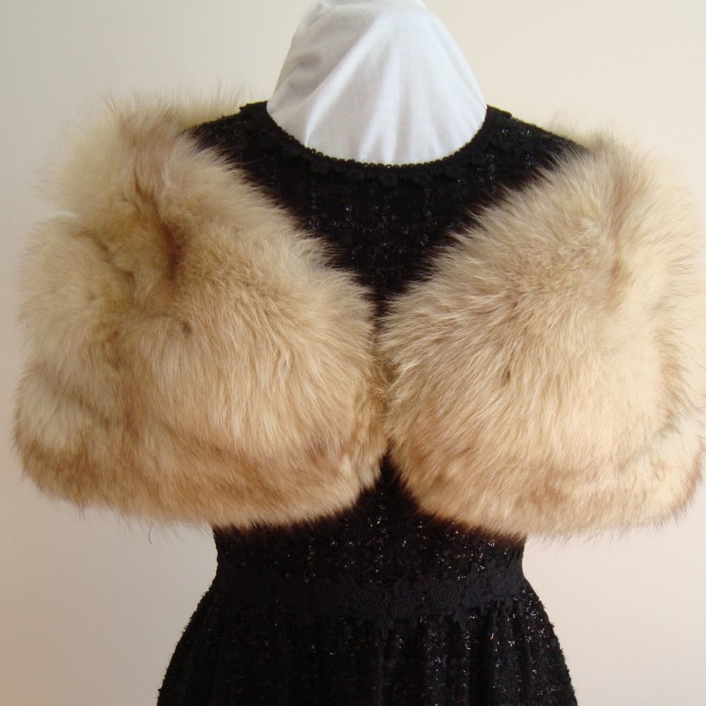 Beige Fox Fur Wrap/Stole/Shrug Medium Vintage